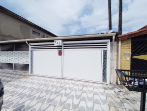 Casa em Praia Grande - Nova Mirim