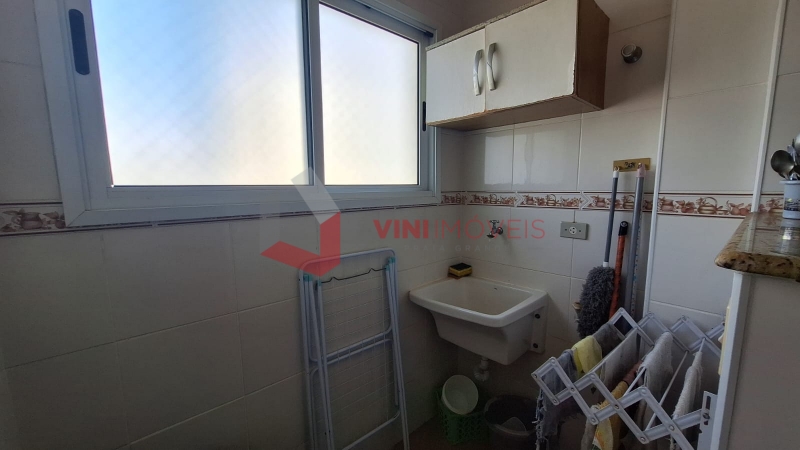 Apartamento em Jardim Aguapeú