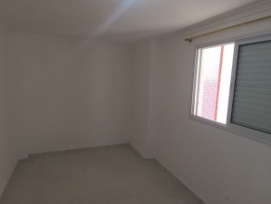 Kitnet em Praia Grande - Vila Tupi